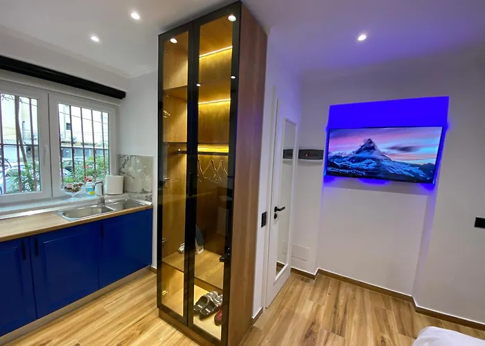 Keli S * تيرانا